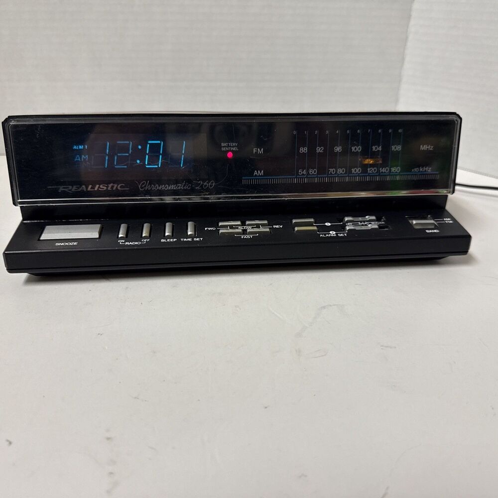 Vintage Realistic Chronomatic 260 Digital AM/FM Alarm Clock Radio model 12-1567